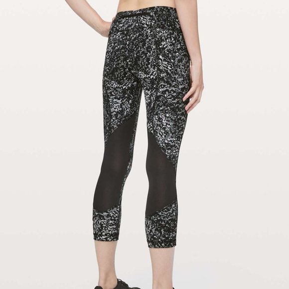 Lululemon Pace Rival Crop 22" Achromatize Ice Grey Black Size 6 - Picture 13 of 14